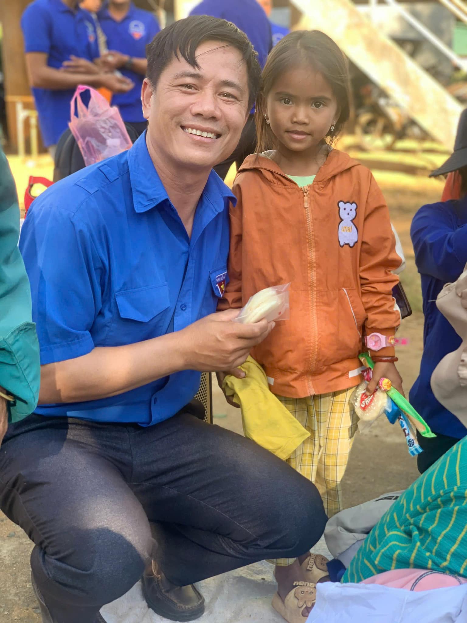 Hoạt động Tình nguyện Tết tại thôn Wang Hra